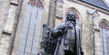 Statue of JS Bach outside the Thomaskirche, Leipzig